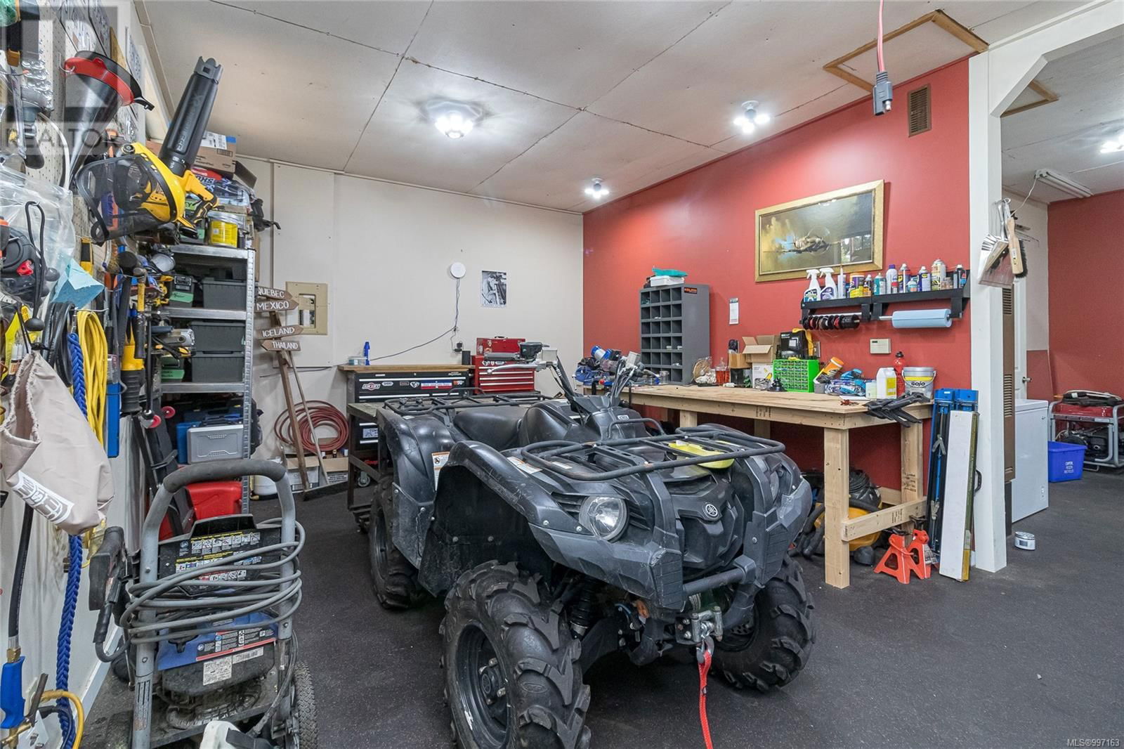 665 LATORIA ROAD Image 33