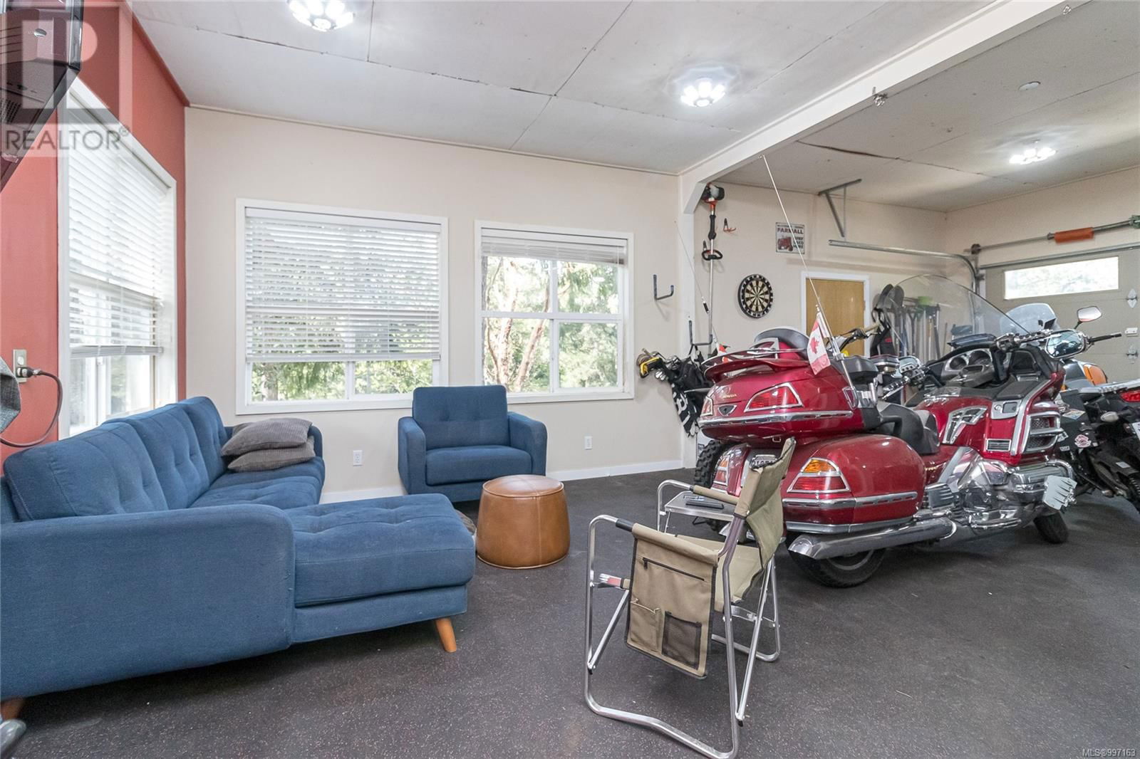 665 LATORIA ROAD Image 34