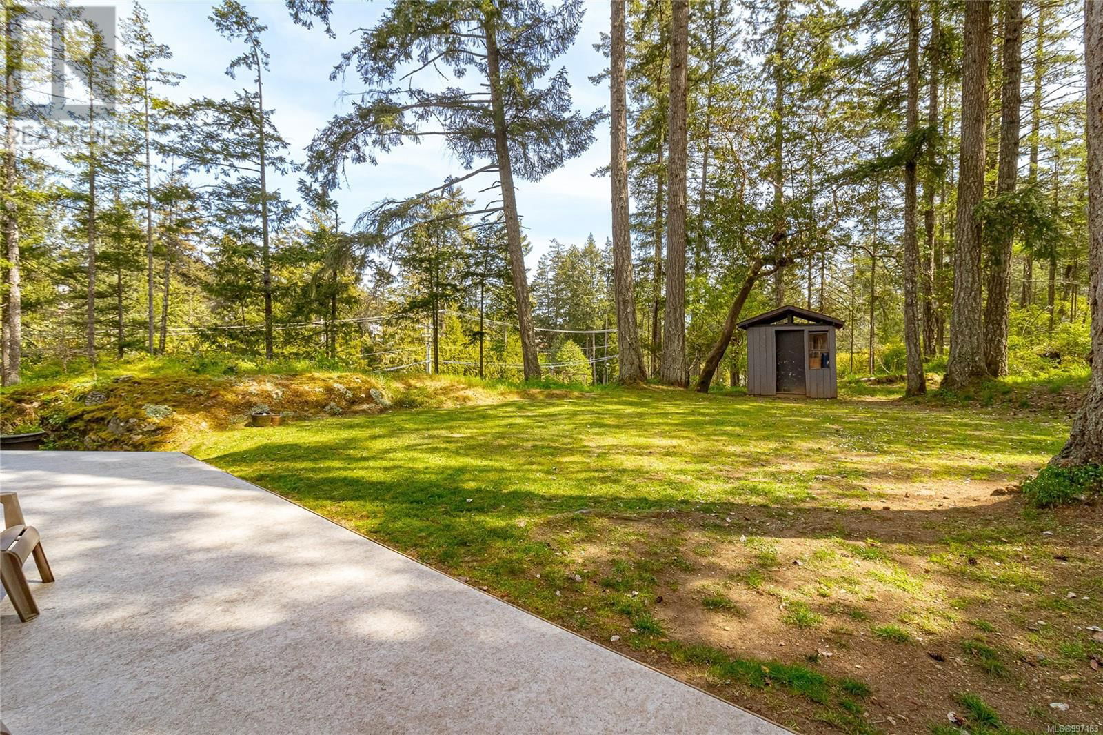 665 LATORIA ROAD Image 37