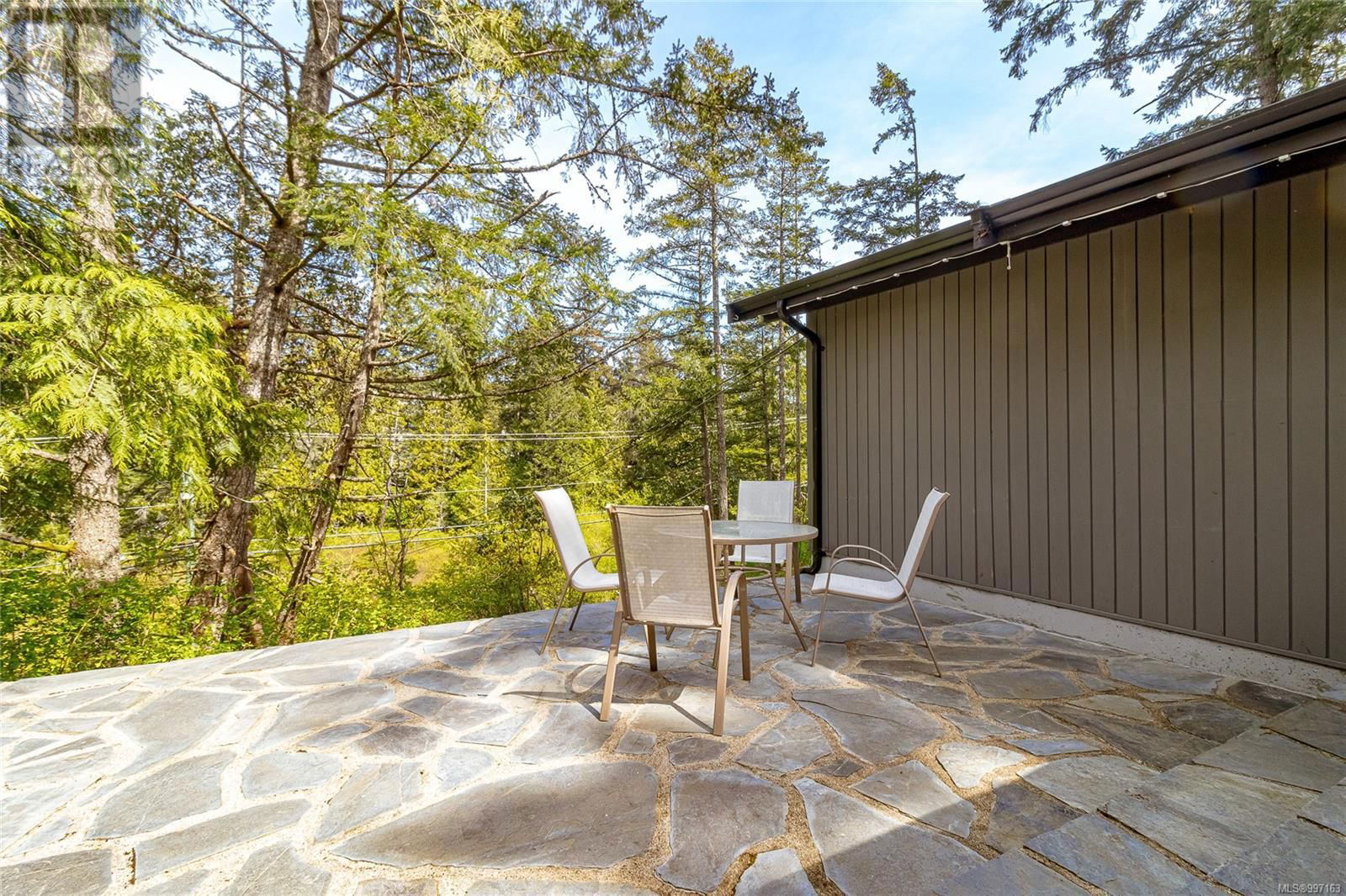 665 LATORIA ROAD Image 39