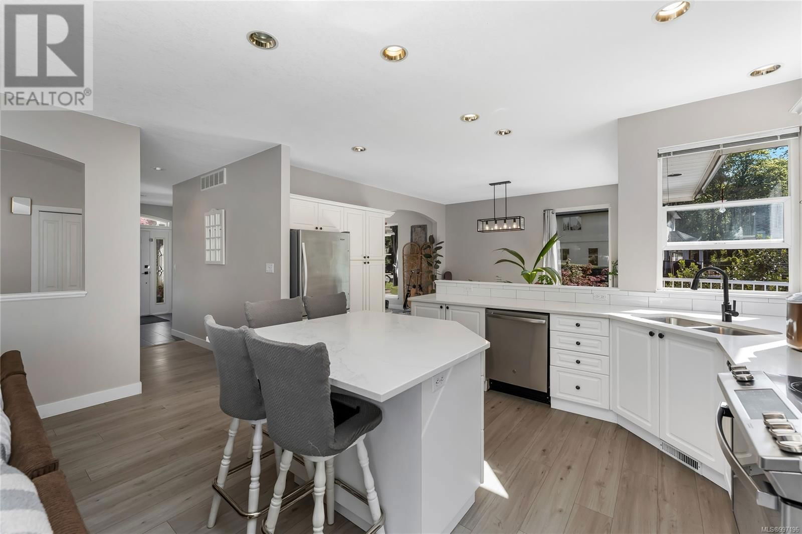 1401 DONNAY DRIVE Image 11