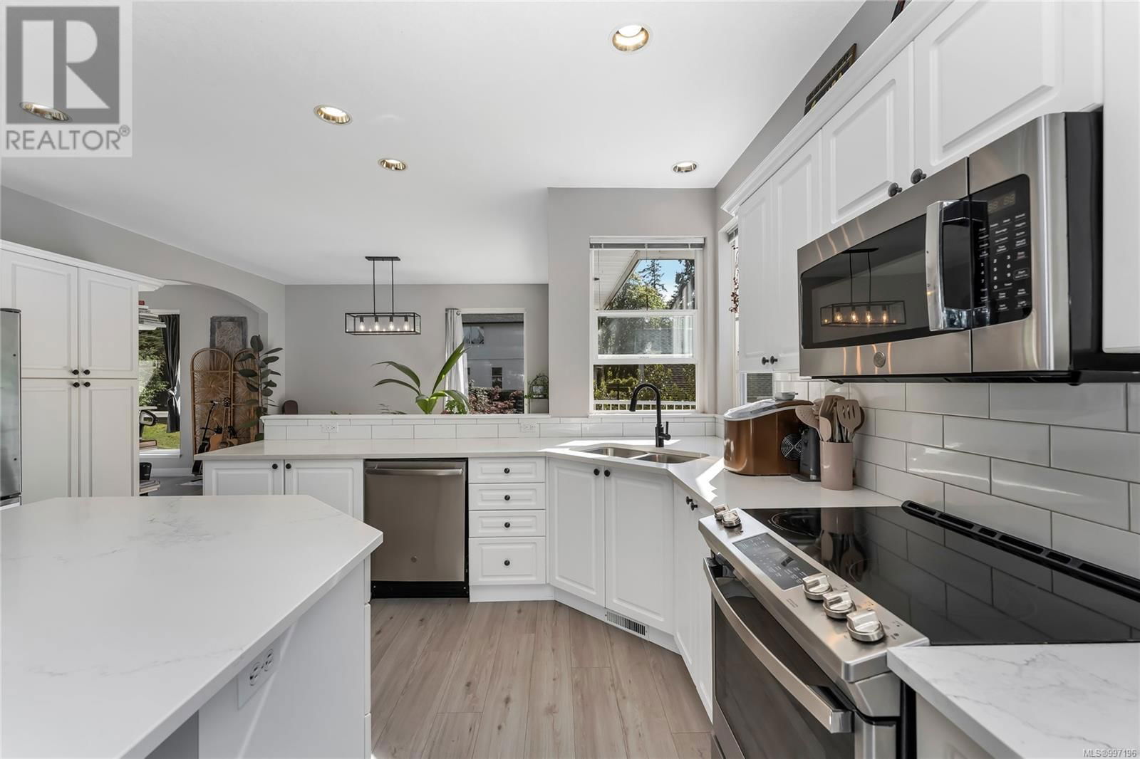 1401 DONNAY DRIVE Image 12