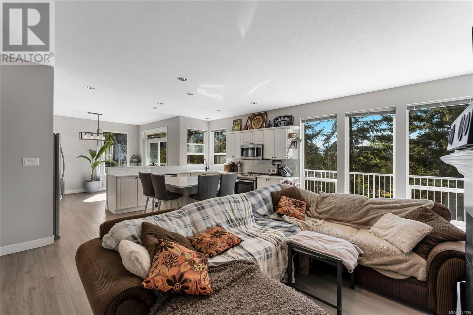 1401 DONNAY DRIVE Image 13