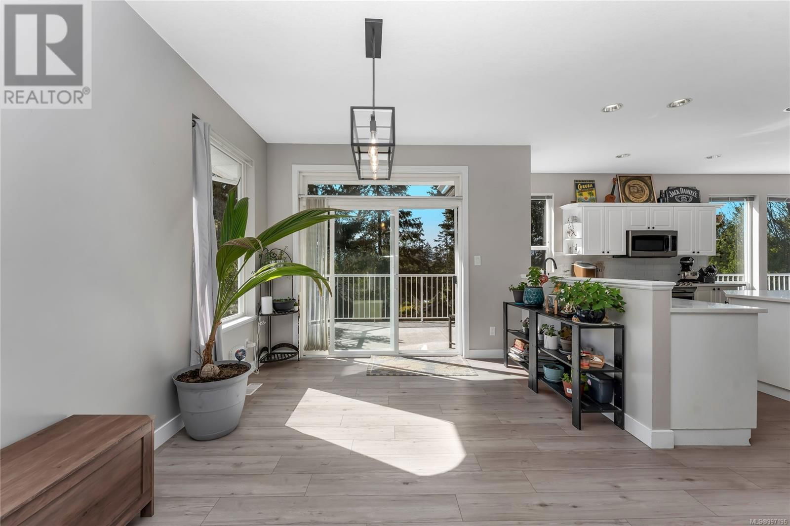 1401 DONNAY DRIVE Image 17