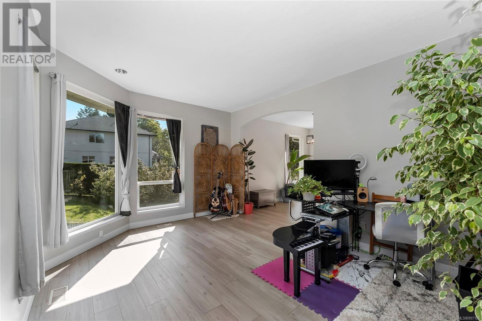 1401 DONNAY DRIVE Image 19