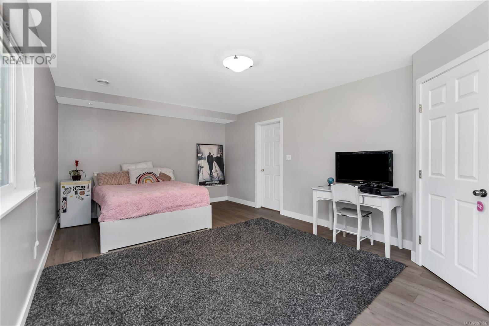1401 DONNAY DRIVE Image 32