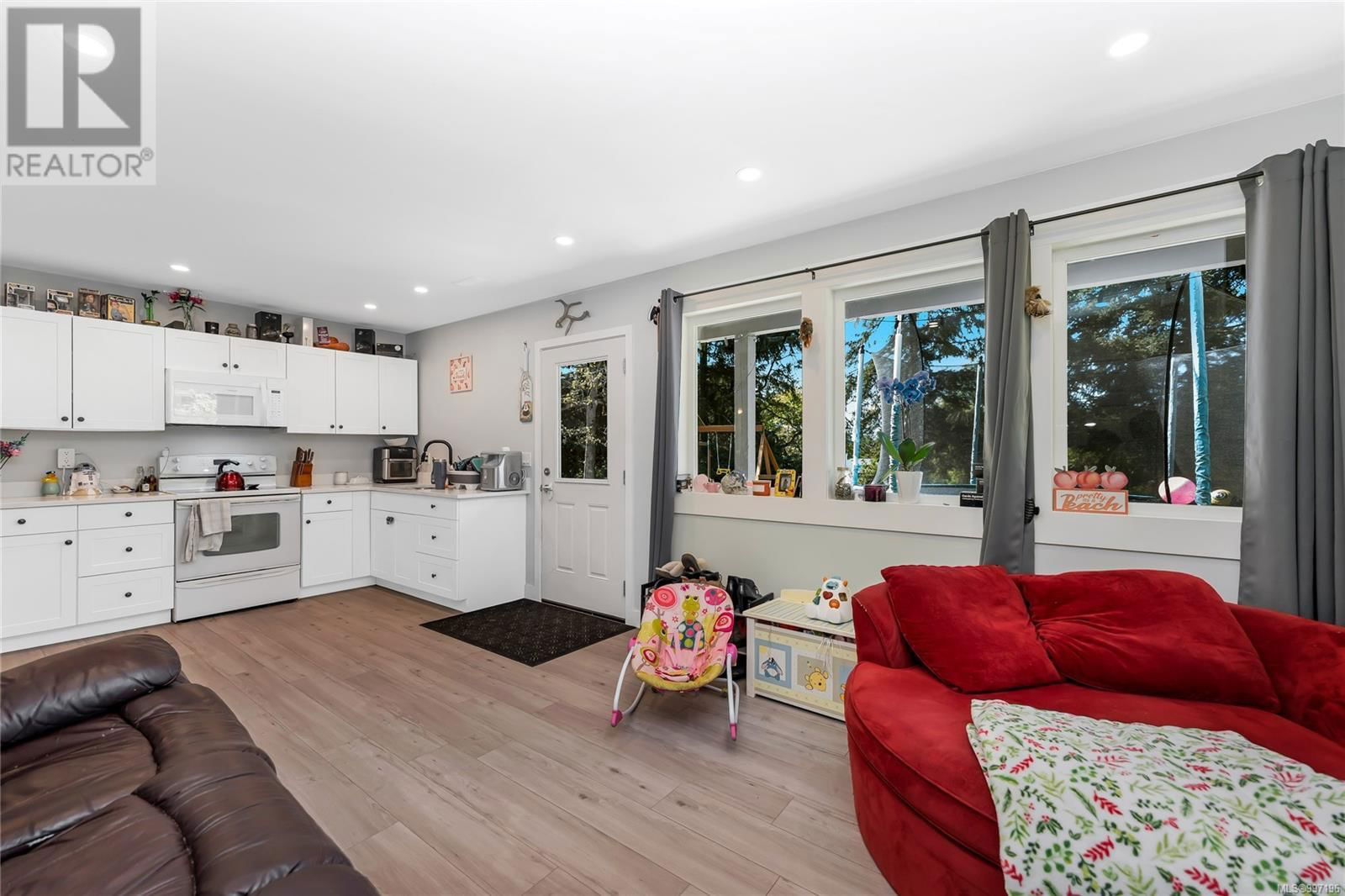 1401 DONNAY DRIVE Image 37