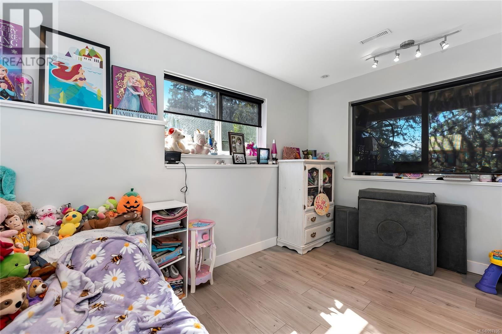 1401 DONNAY DRIVE Image 43