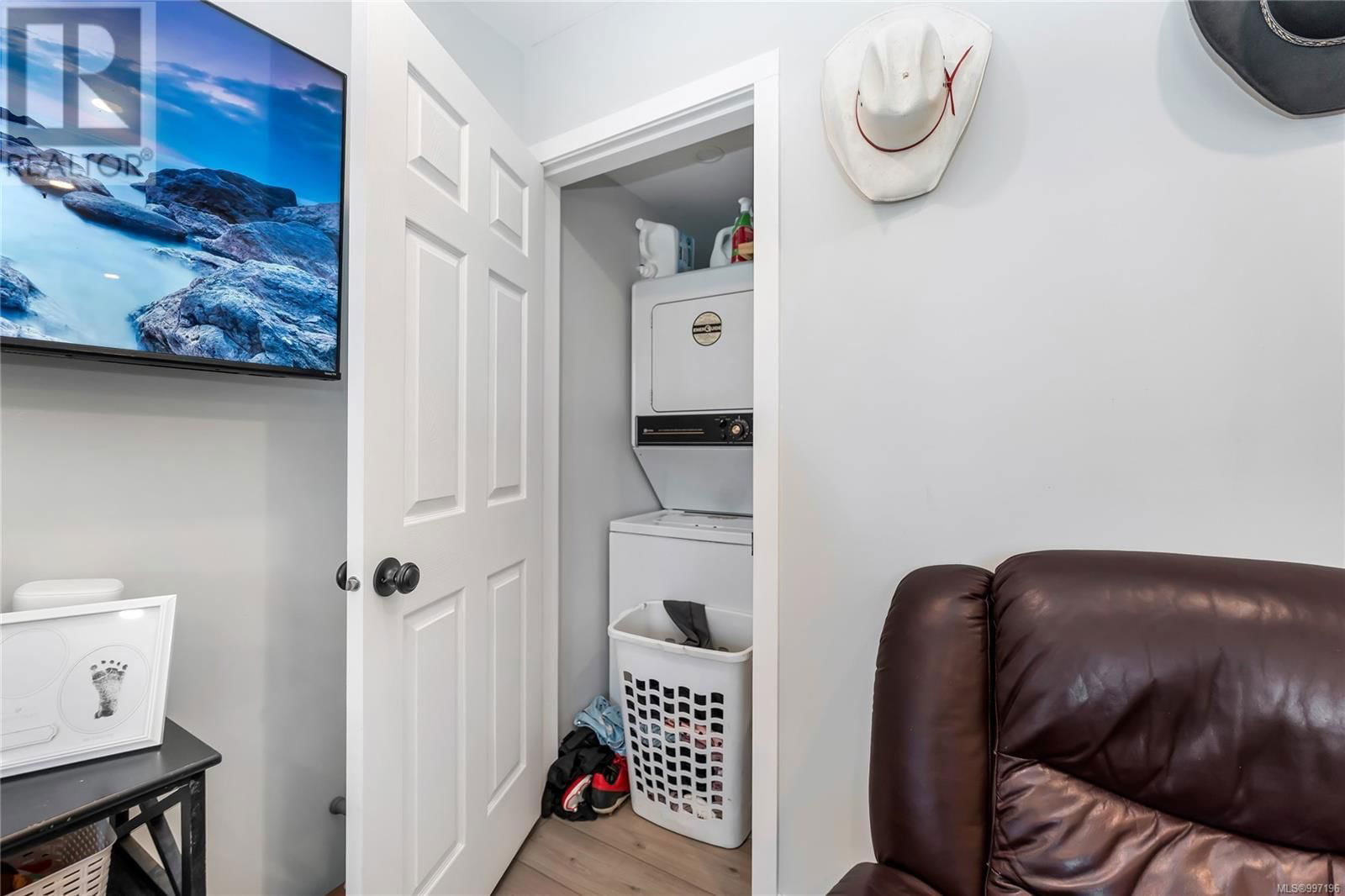 1401 DONNAY DRIVE Image 45