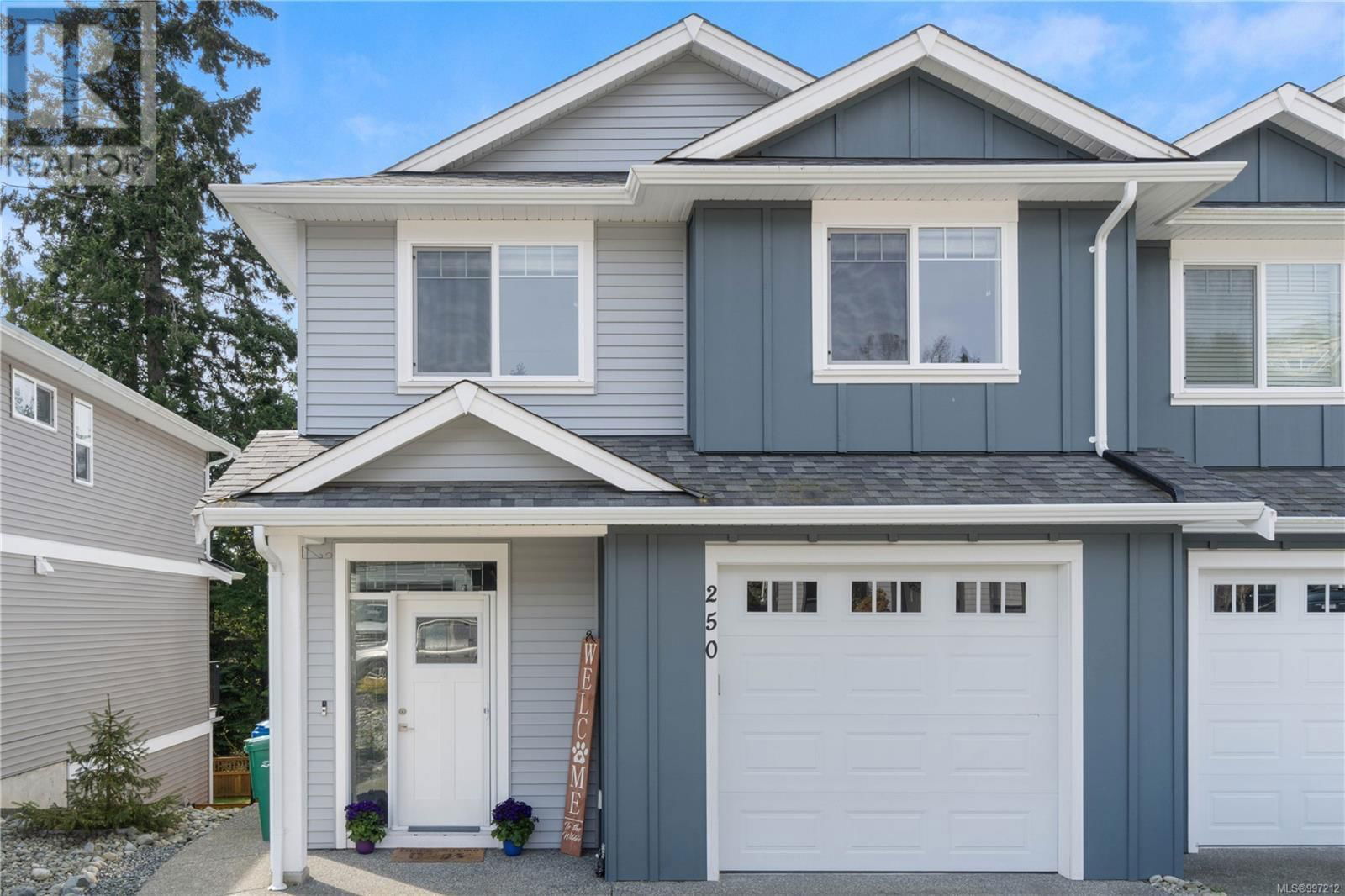 250 GOLDEN OAKS CRESCENT Image 1