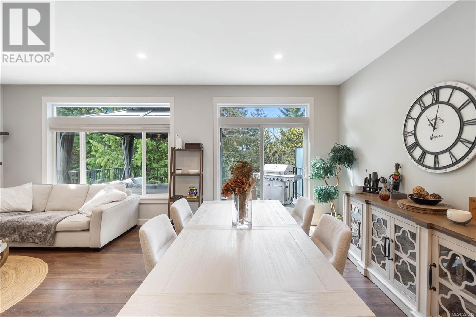 250 GOLDEN OAKS CRESCENT Image 6
