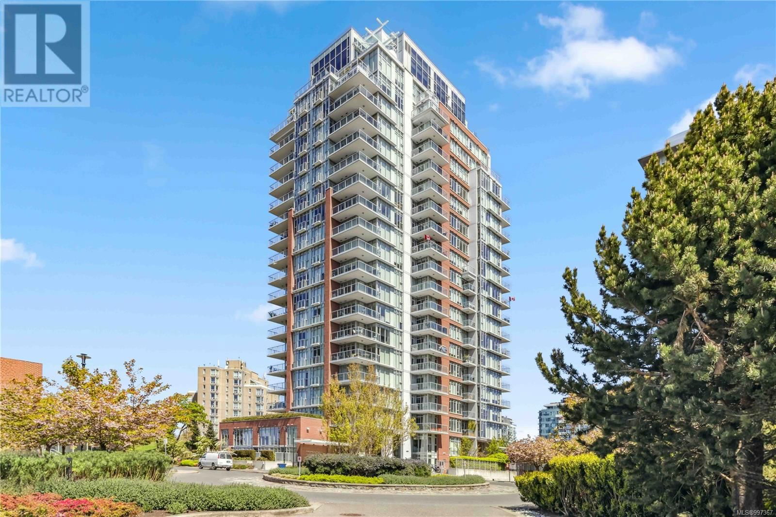 401 - 83 SAGHALIE ROAD Image 2