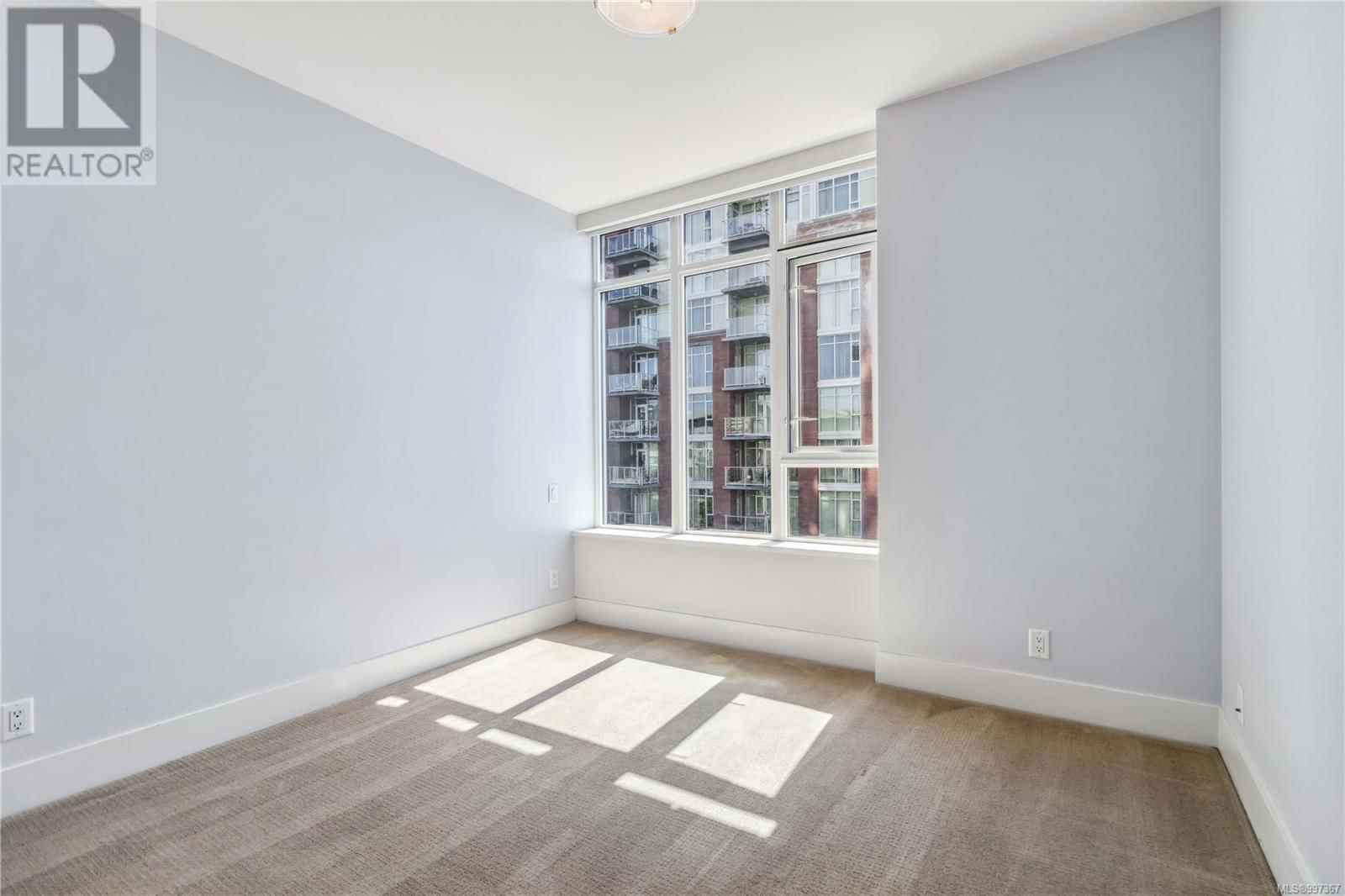 401 - 83 SAGHALIE ROAD Image 28