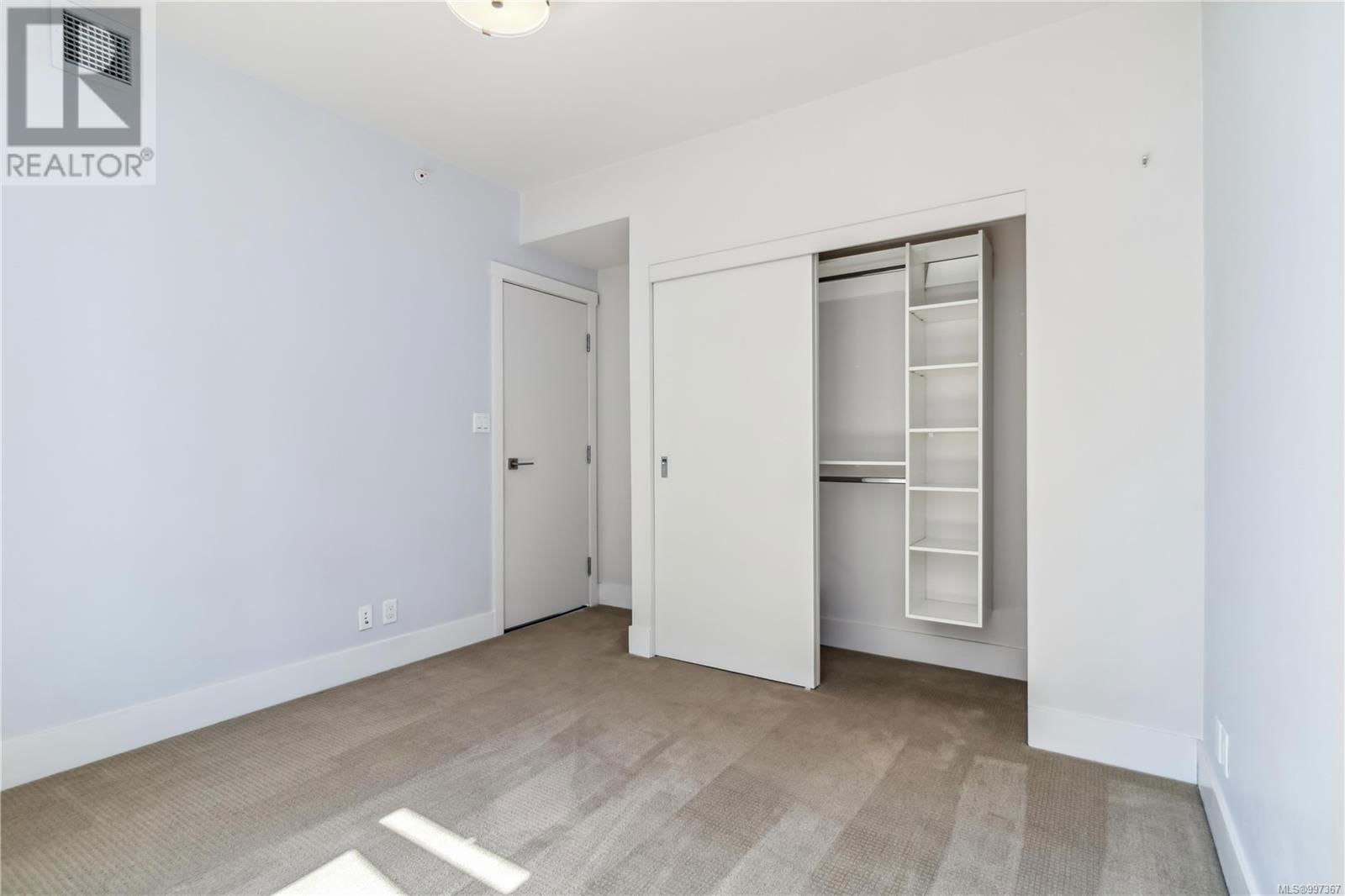 401 - 83 SAGHALIE ROAD Image 29