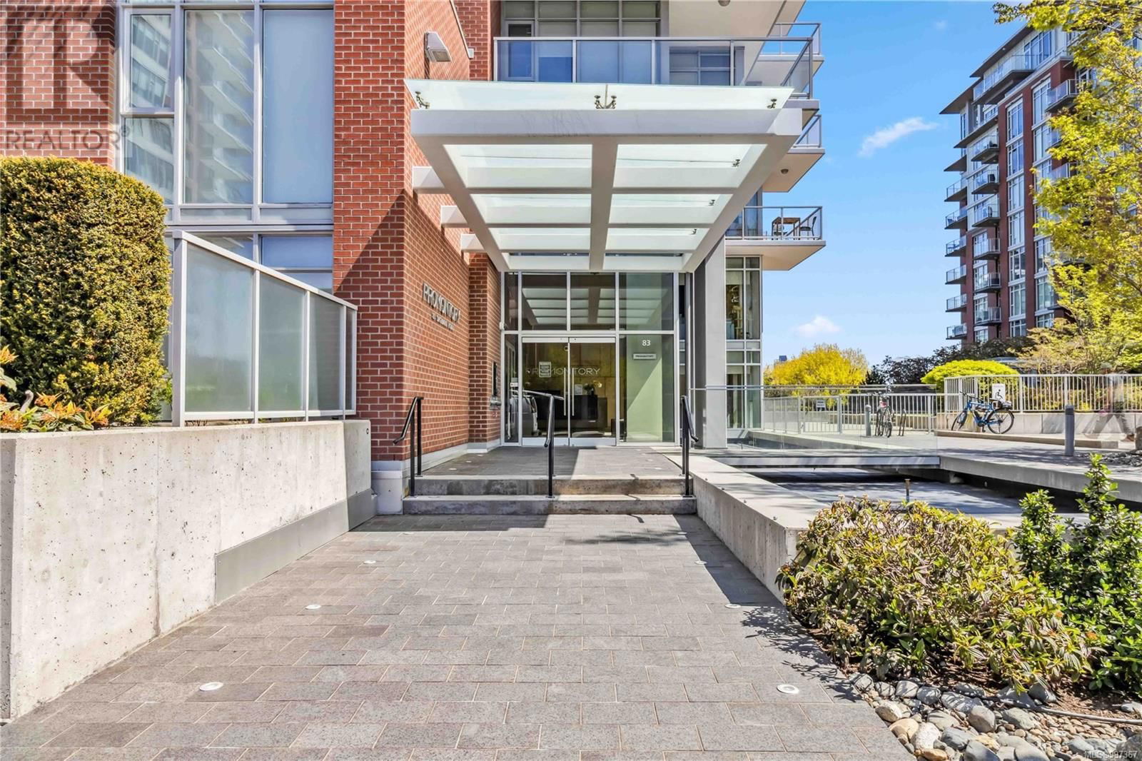 401 - 83 SAGHALIE ROAD Image 8