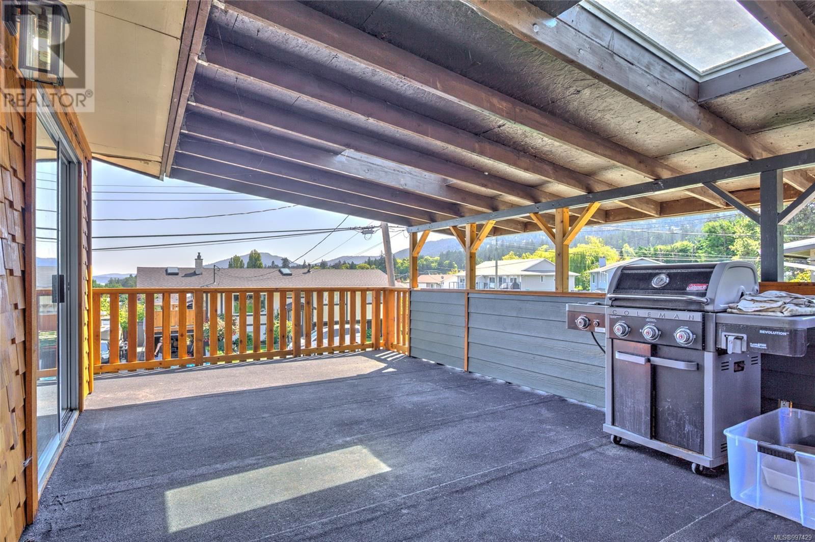8054 BERTHA STREET Image 10