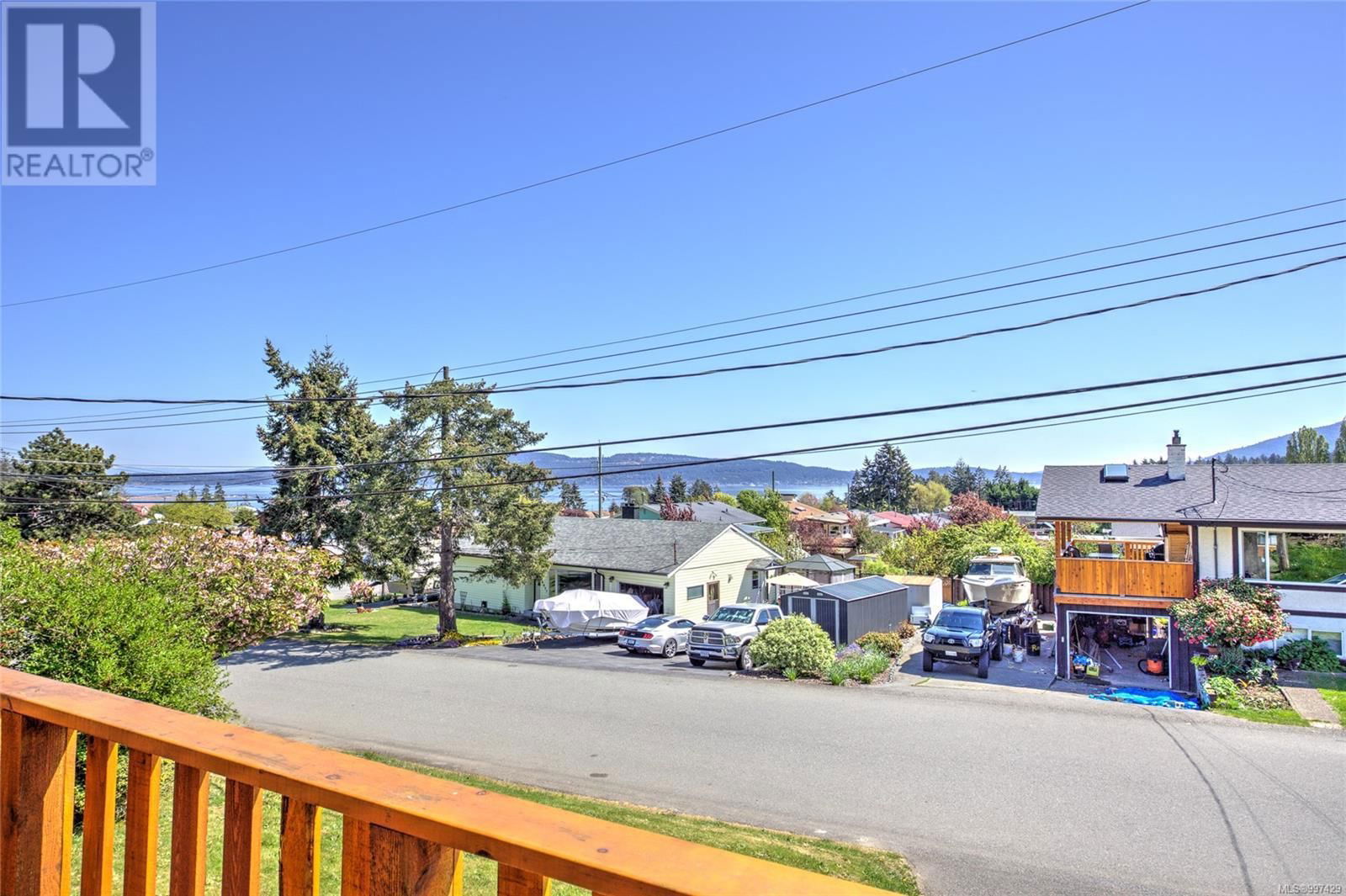 8054 BERTHA STREET Image 11