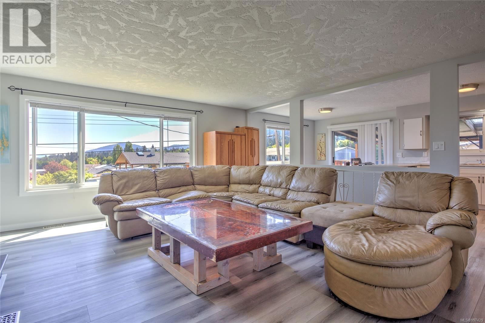 8054 BERTHA STREET Image 13