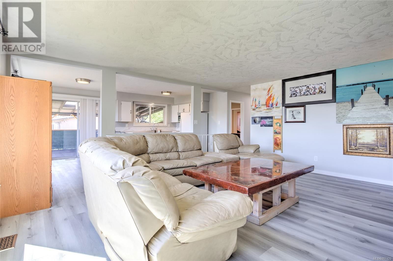 8054 BERTHA STREET Image 14