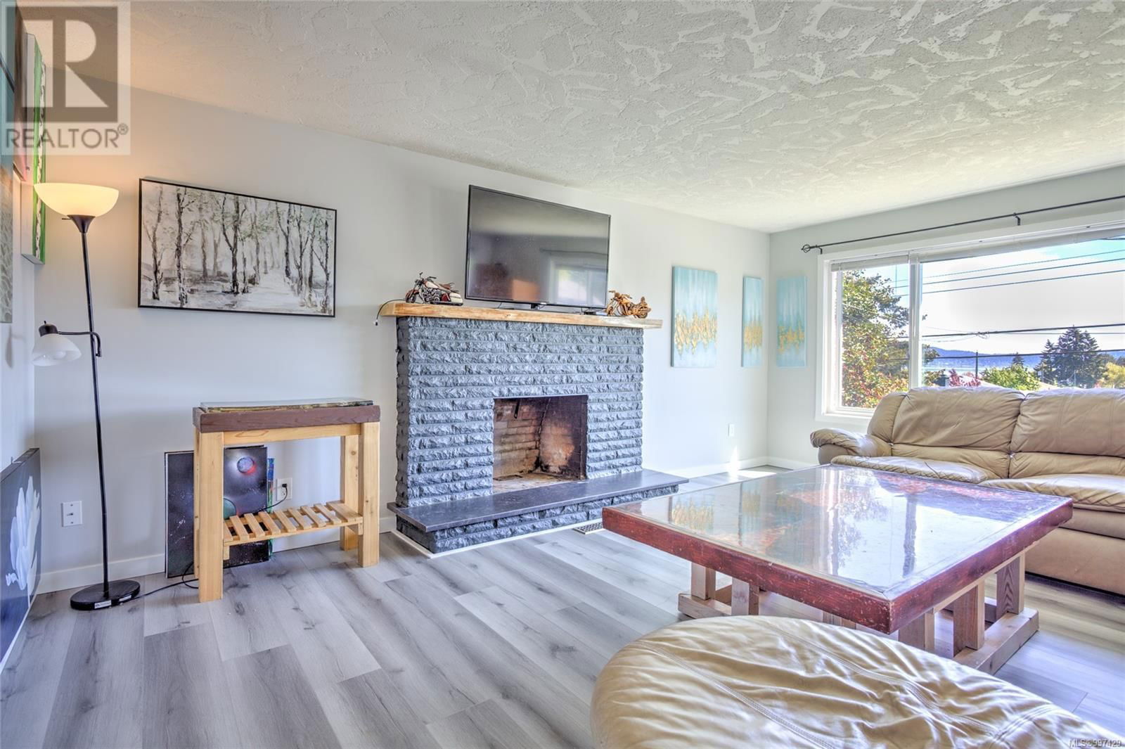 8054 BERTHA STREET Image 15