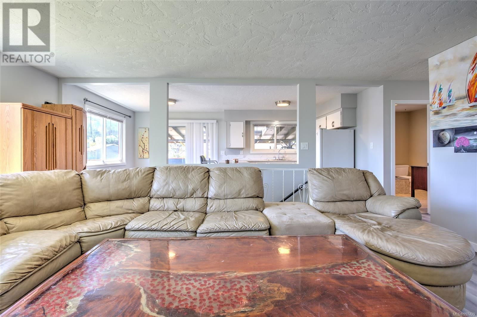 8054 BERTHA STREET Image 17