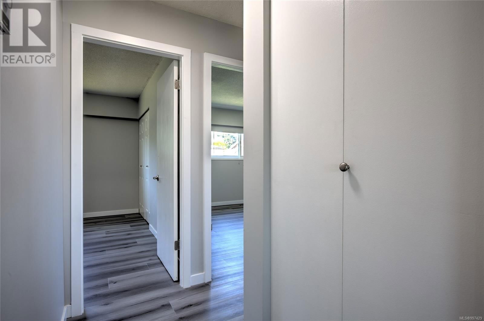 8054 BERTHA STREET Image 20