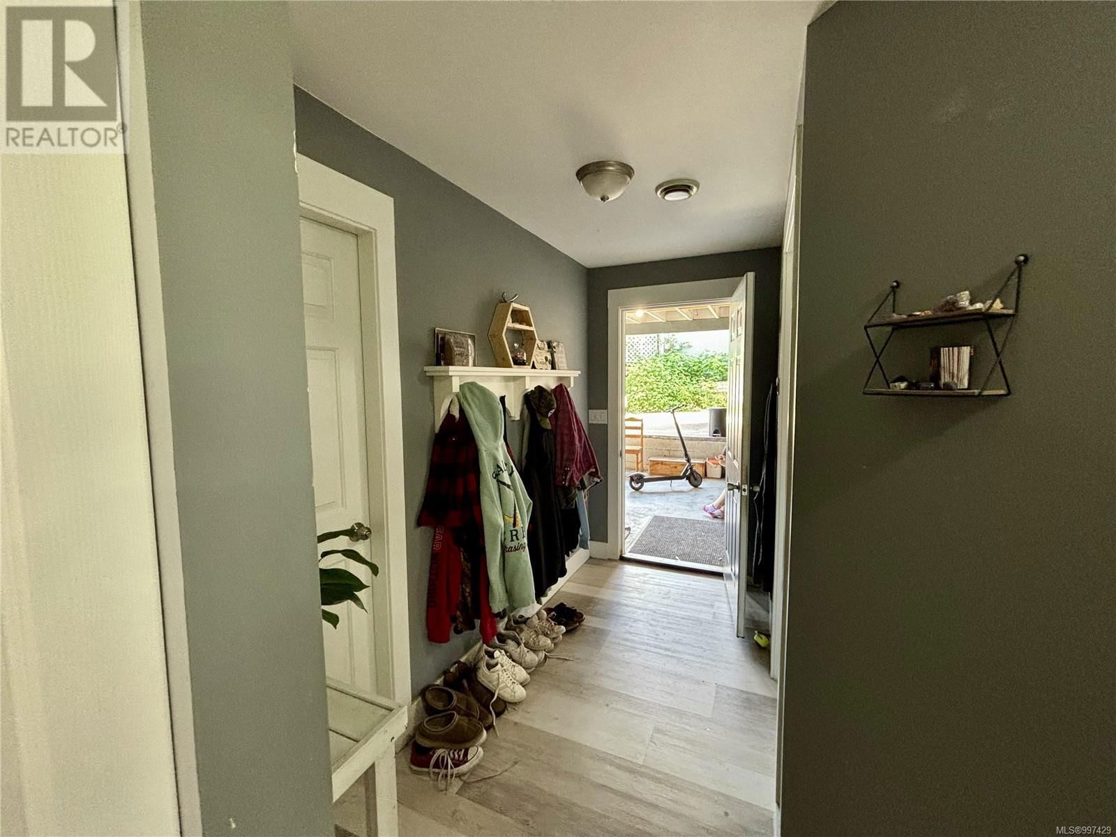 8054 BERTHA STREET Image 41