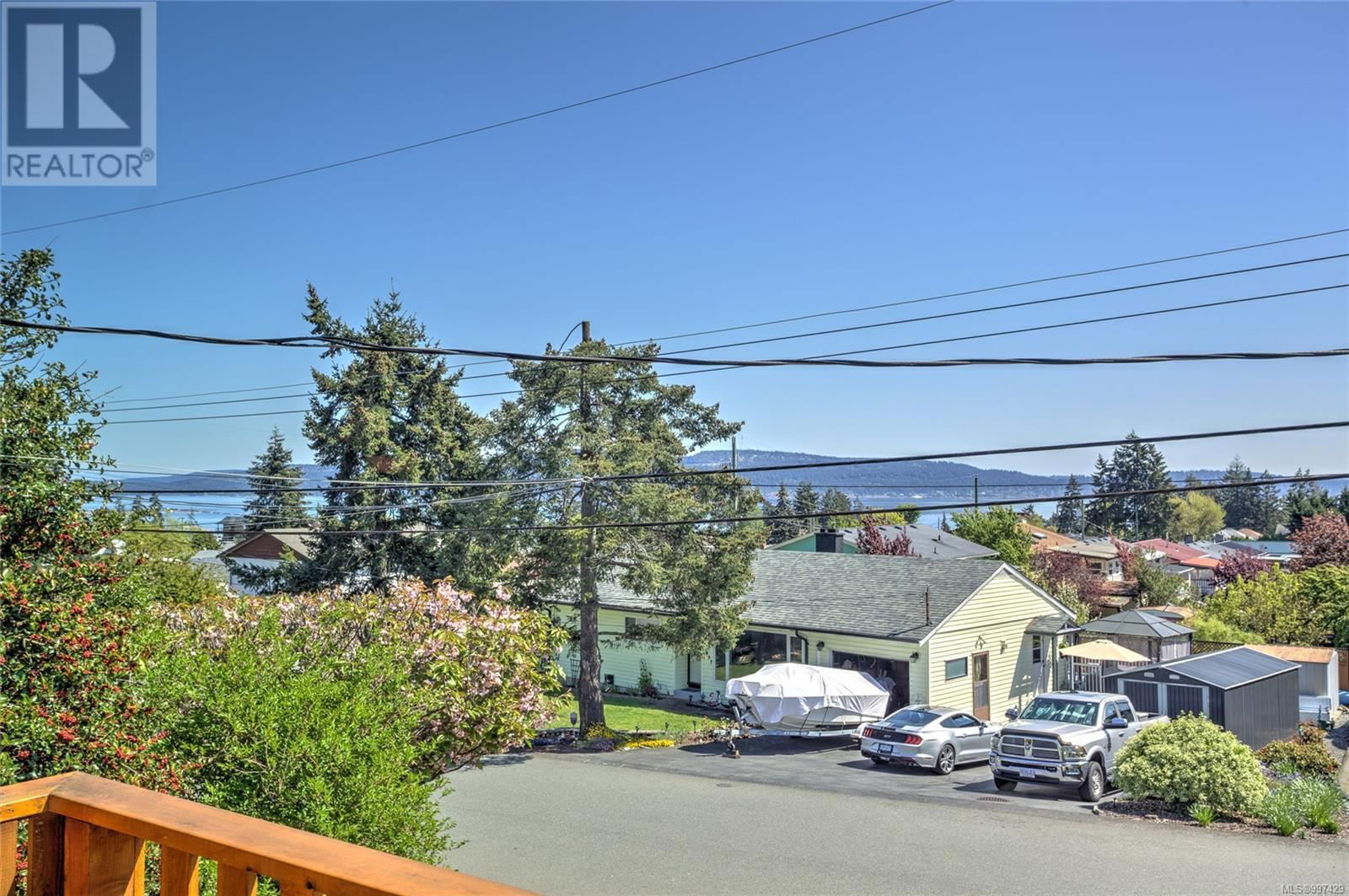 8054 BERTHA STREET Image 45