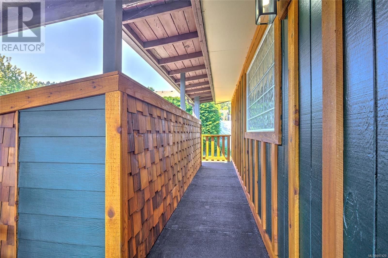 8054 BERTHA STREET Image 47