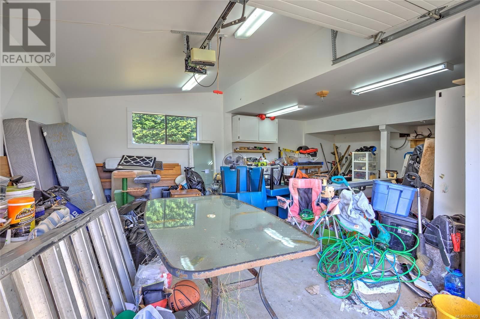 8054 BERTHA STREET Image 53