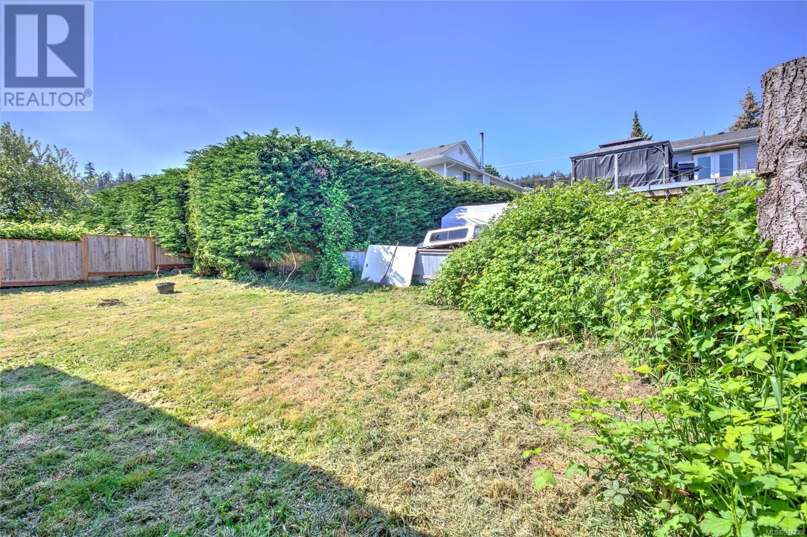 8054 BERTHA STREET Image 57