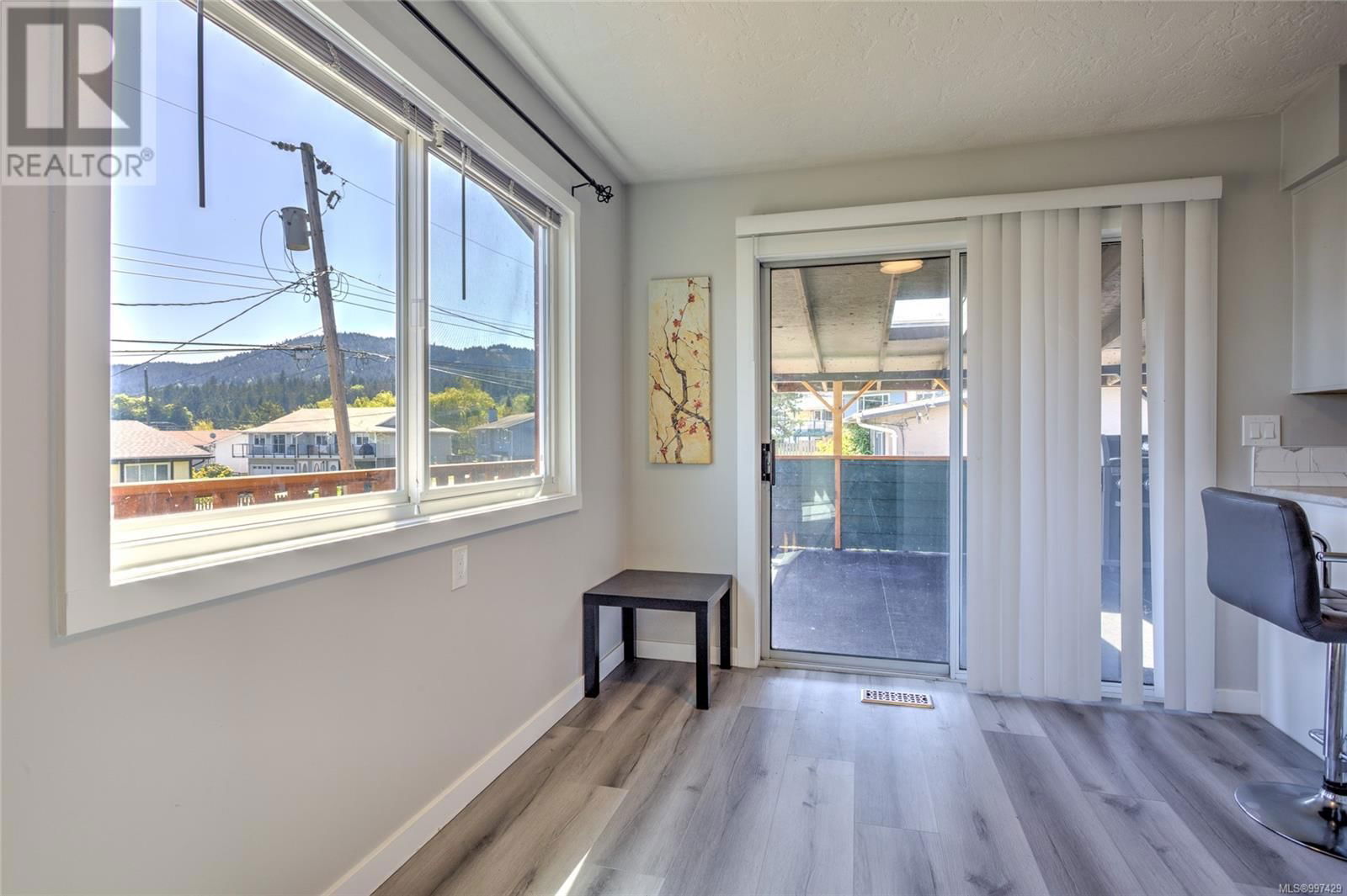 8054 BERTHA STREET Image 8
