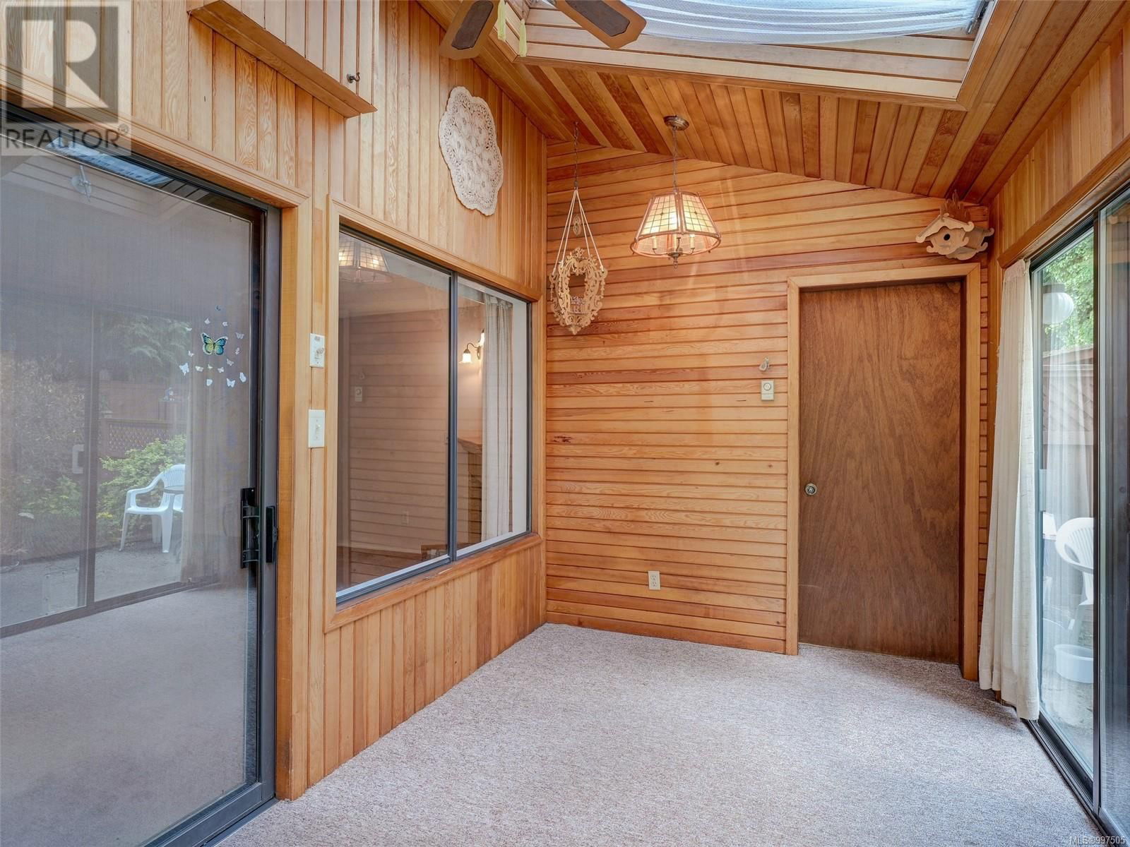 595B RIDLEY DRIVE Image 11