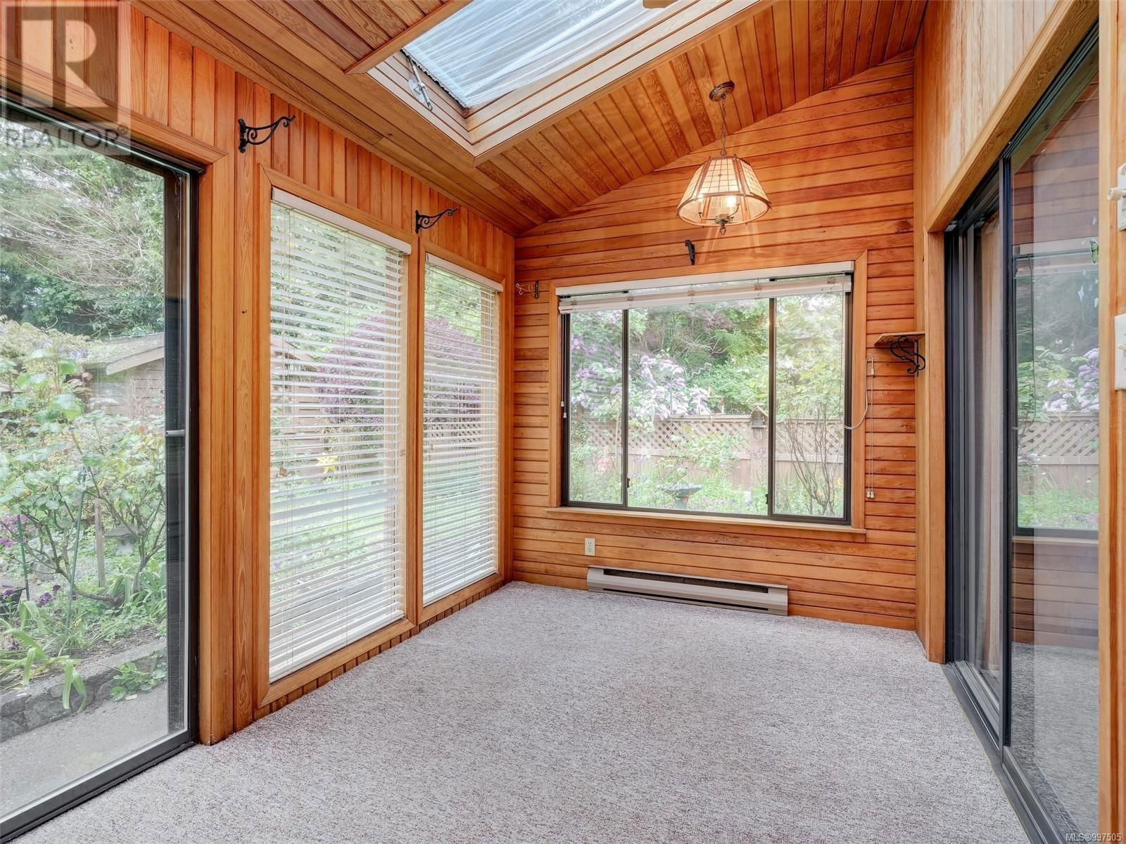 595B RIDLEY DRIVE Image 12