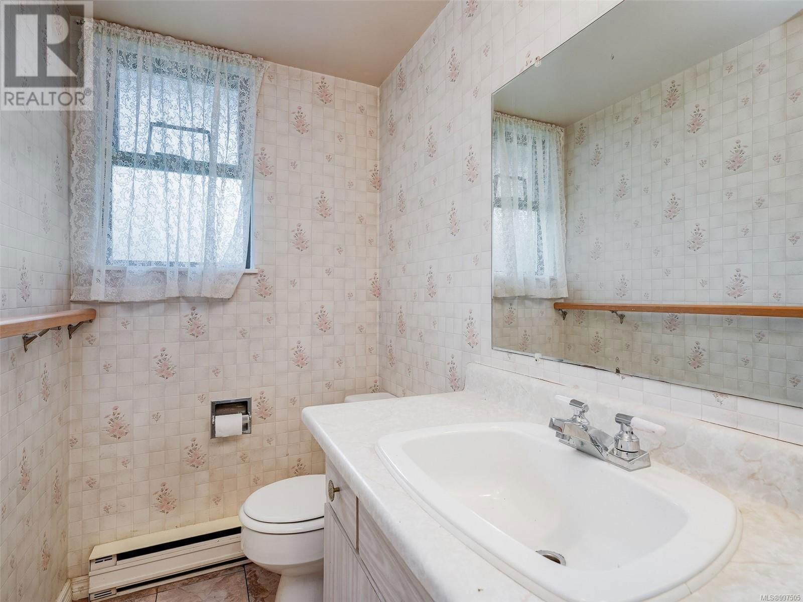 595B RIDLEY DRIVE Image 14
