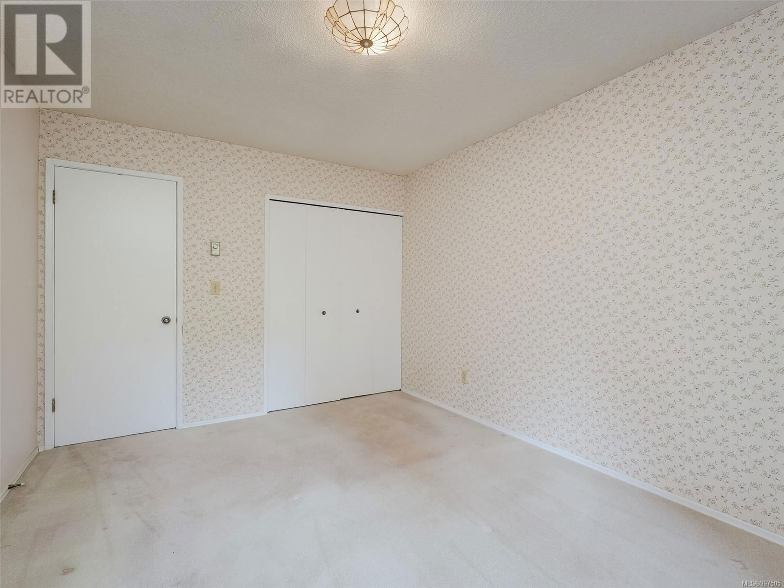 595B RIDLEY DRIVE Image 18