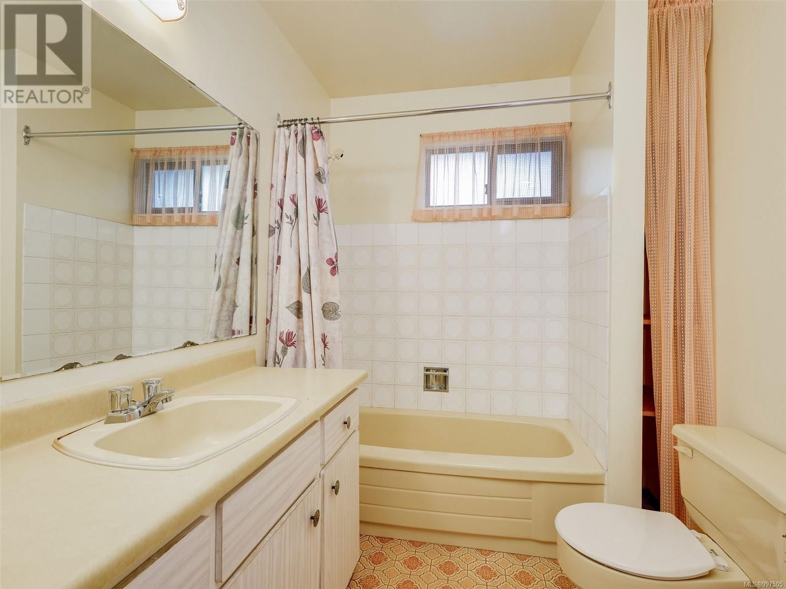 595B RIDLEY DRIVE Image 21