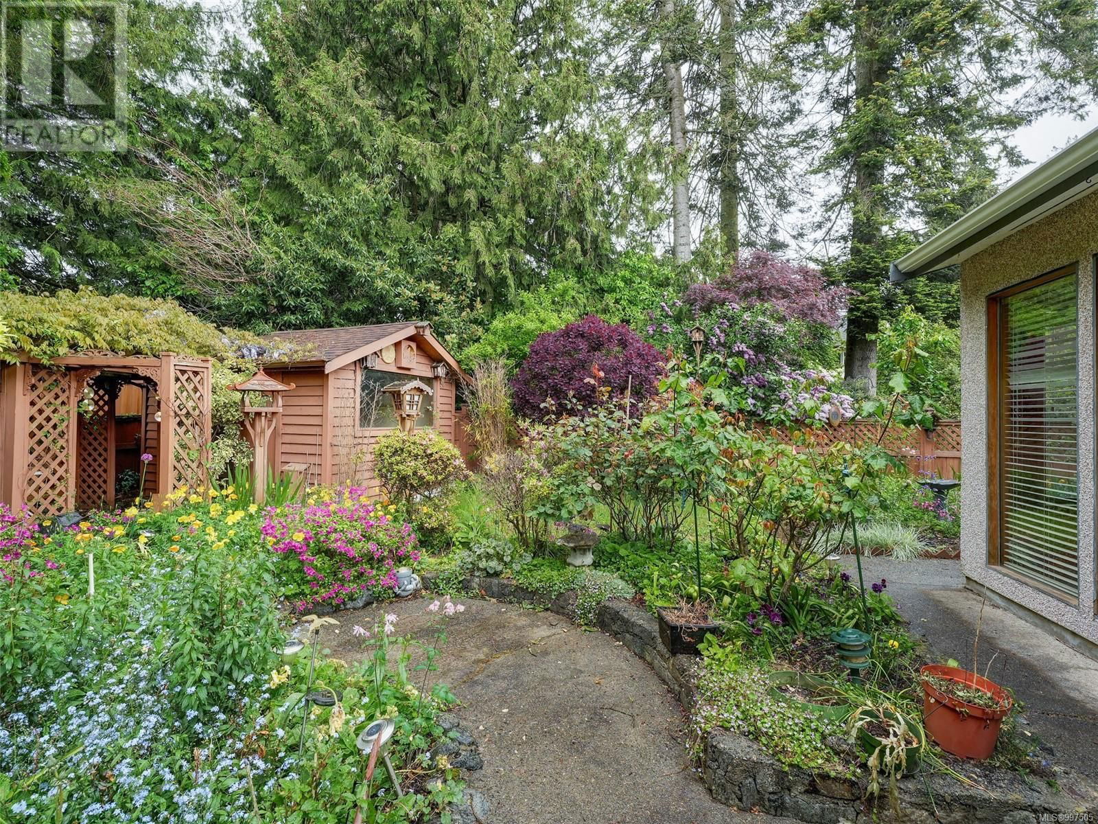 595B RIDLEY DRIVE Image 28