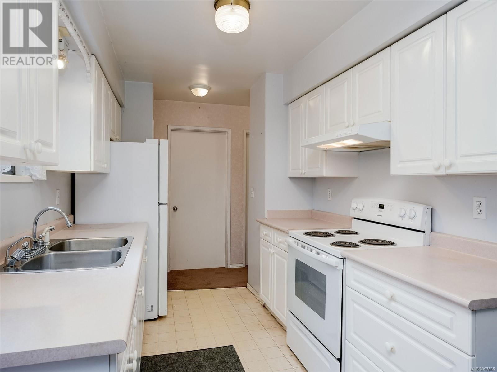 595B RIDLEY DRIVE Image 4