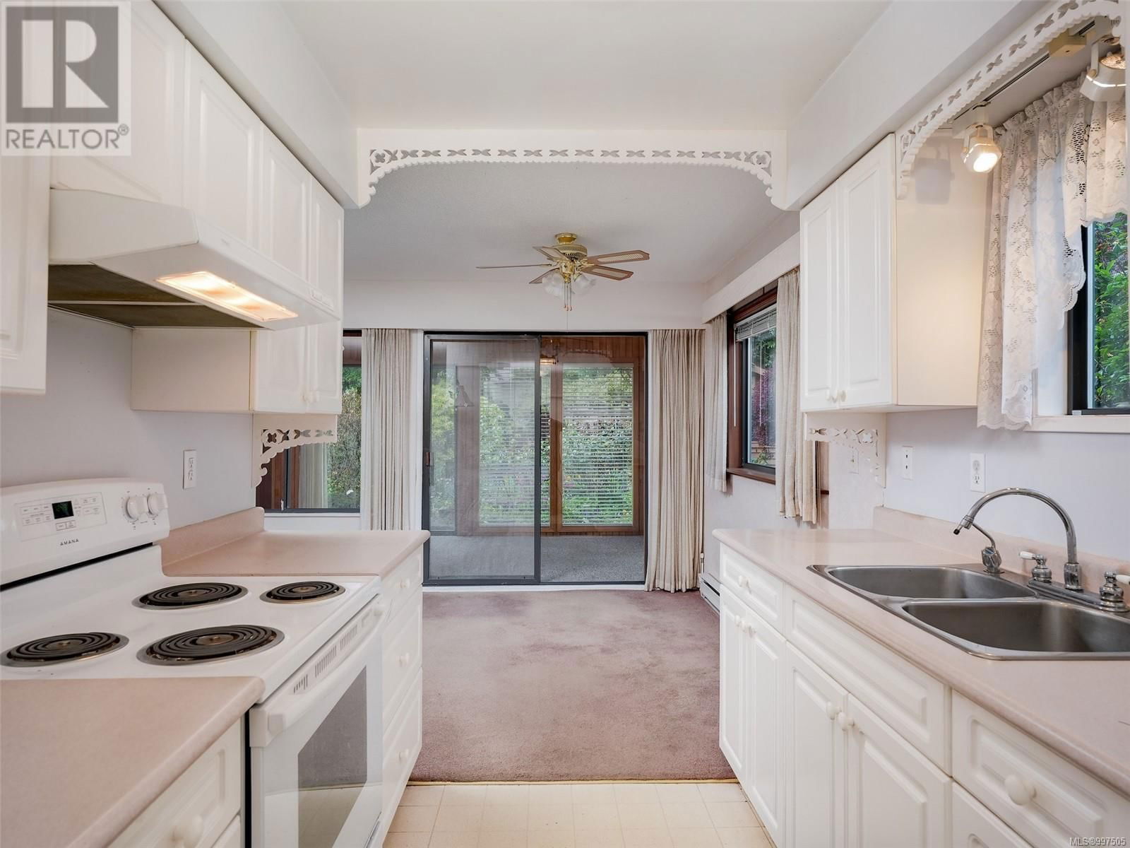 595B RIDLEY DRIVE Image 5
