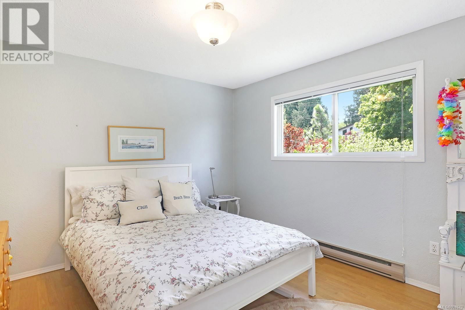 5037 SEAVIEW DRIVE Image 20