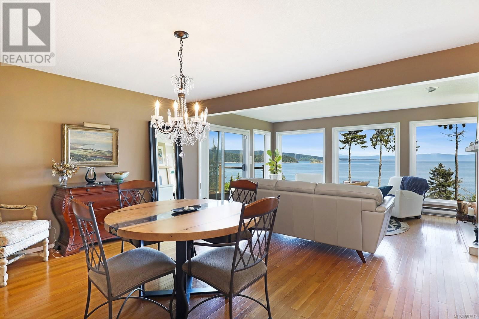 5037 SEAVIEW DRIVE Image 4