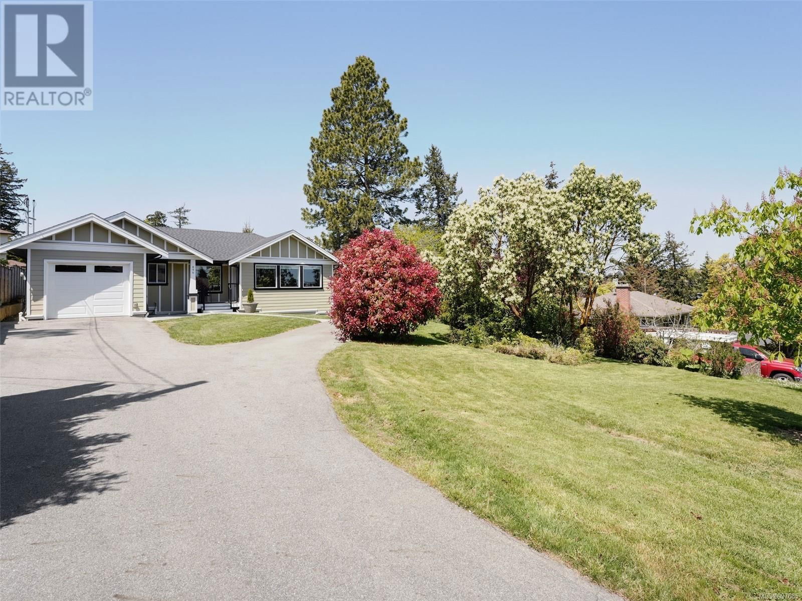 896 DELLWOOD ROAD Image 1
