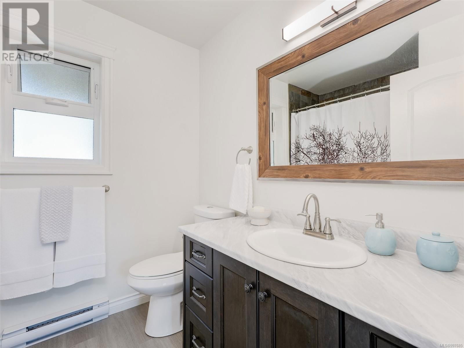 896 DELLWOOD ROAD Image 22