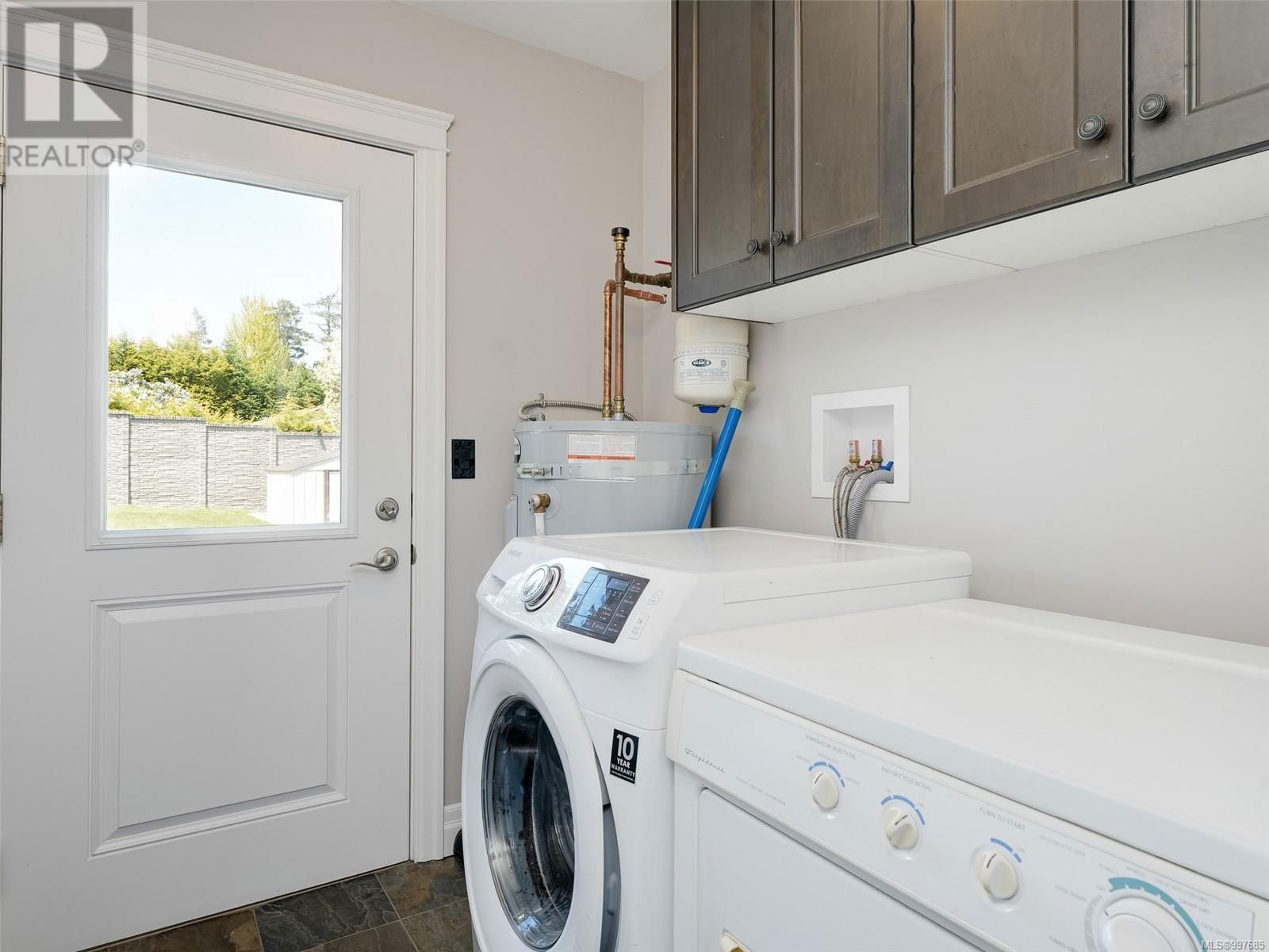 896 DELLWOOD ROAD Image 23