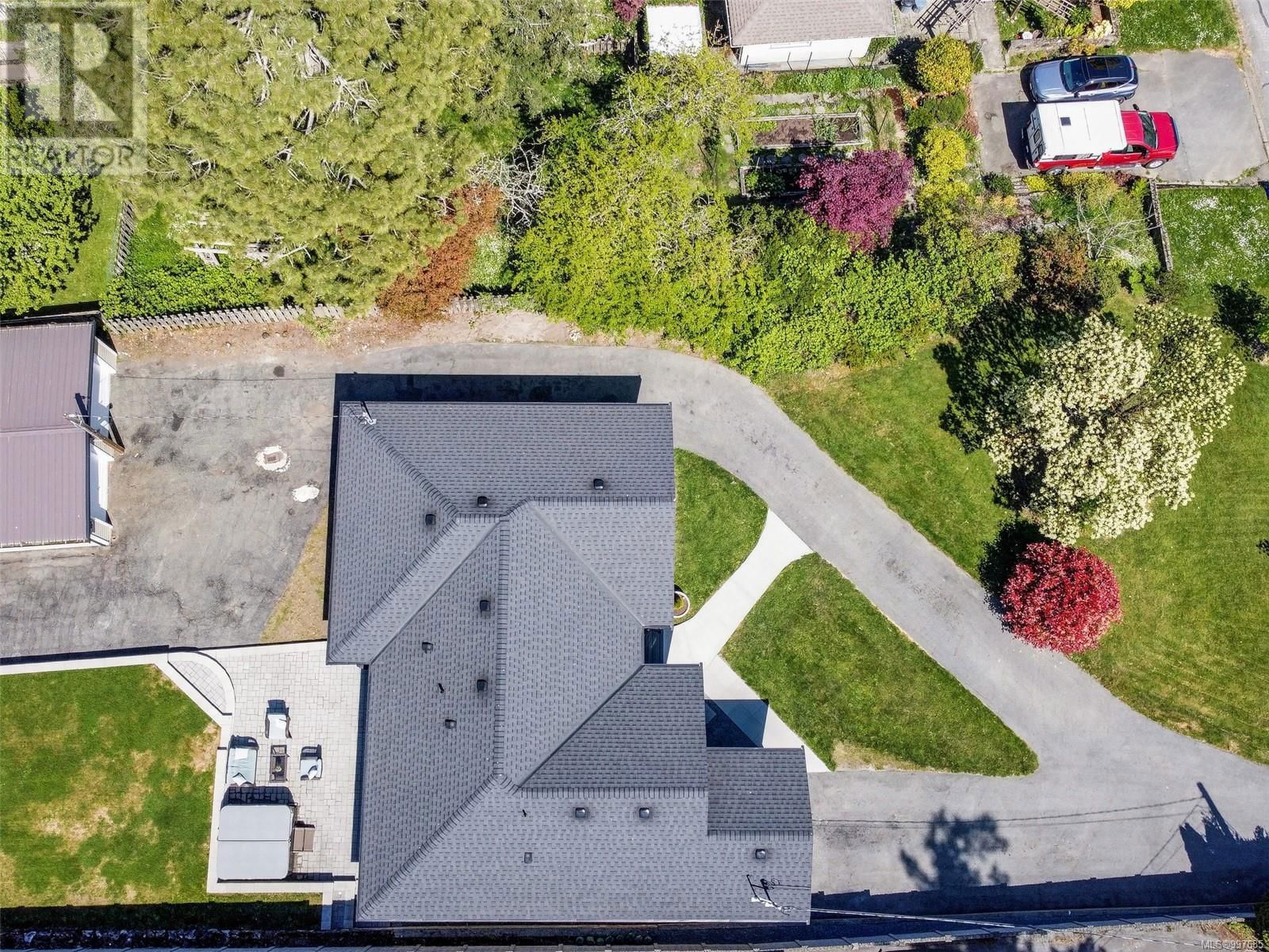896 DELLWOOD ROAD Image 3