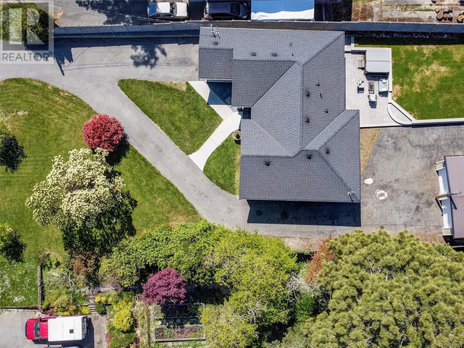896 DELLWOOD ROAD Image 34