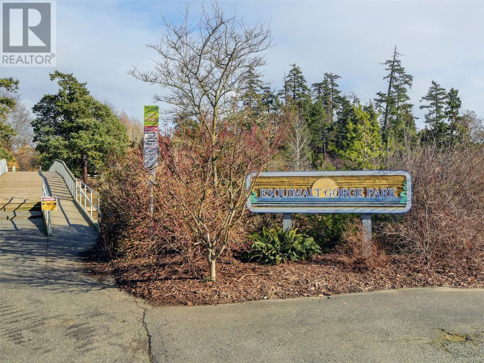 896 DELLWOOD ROAD Image 42
