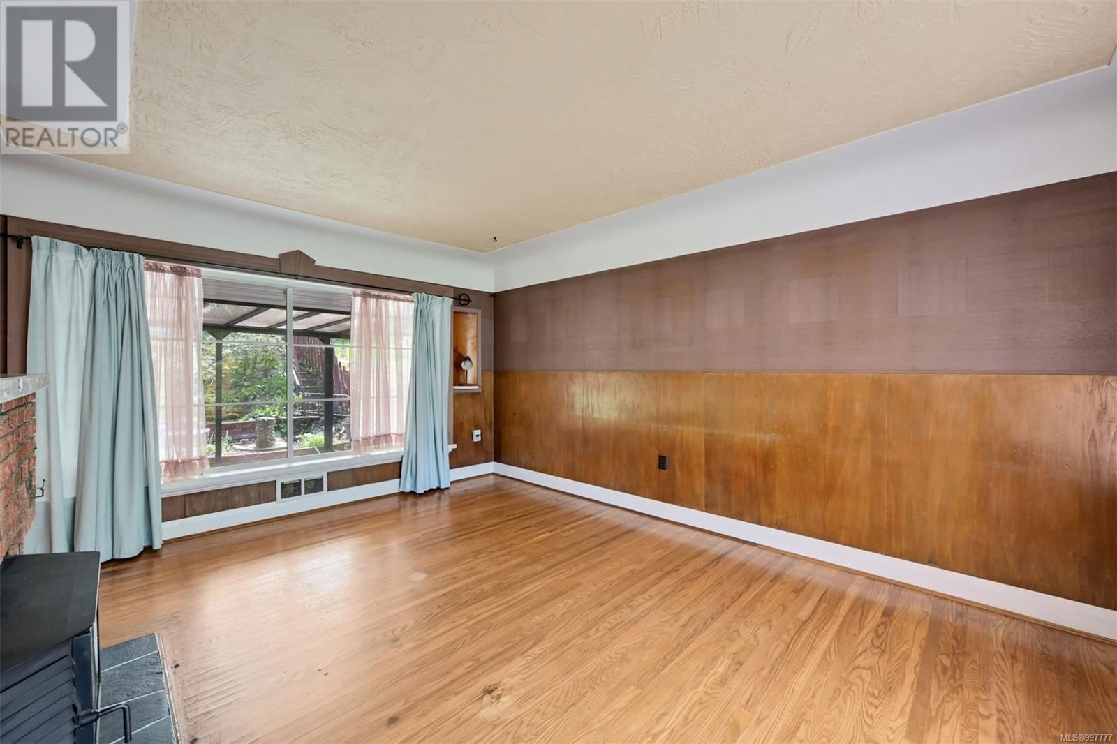 1233 TATTERSALL DRIVE Image 13