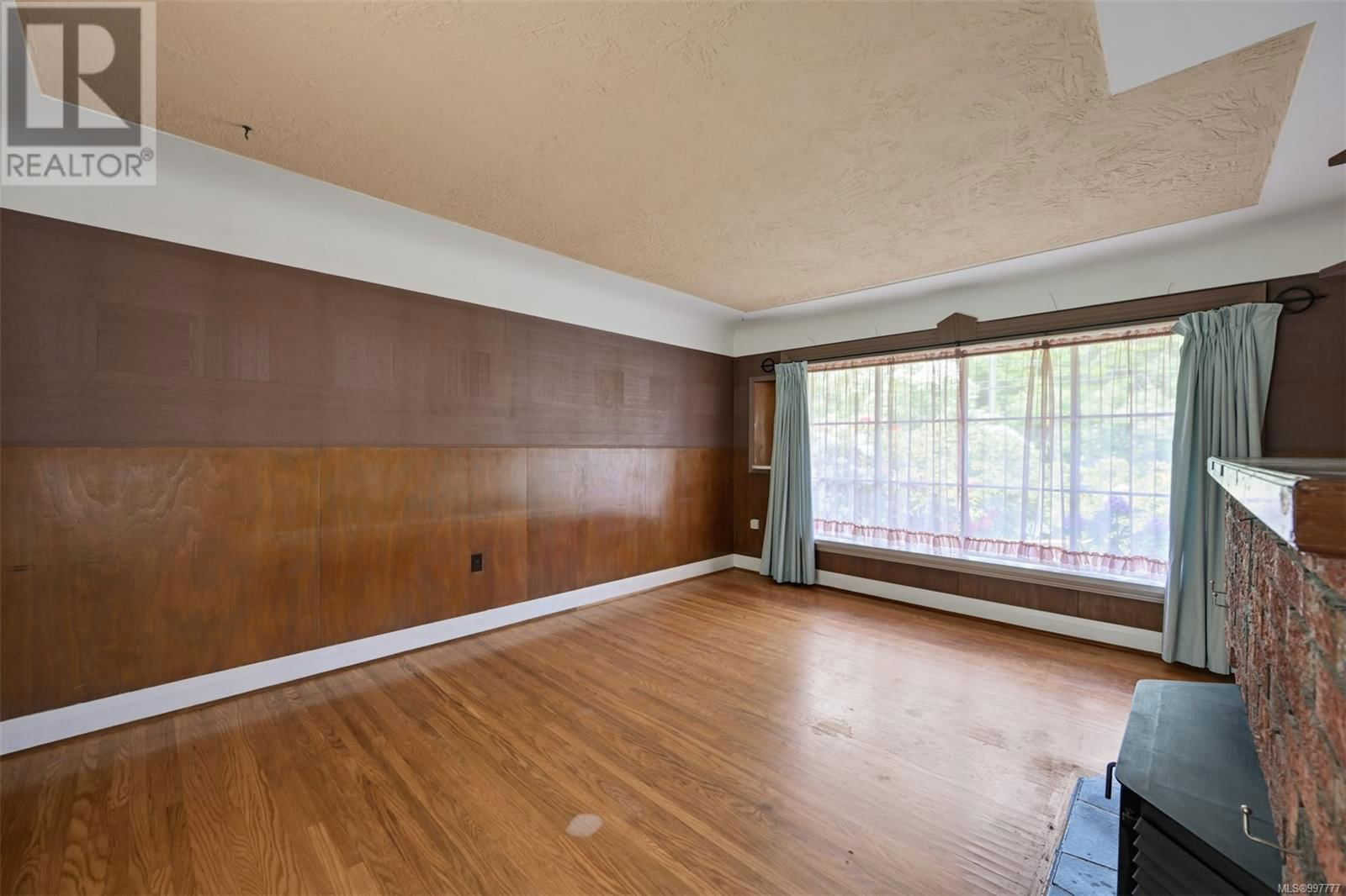 1233 TATTERSALL DRIVE Image 14